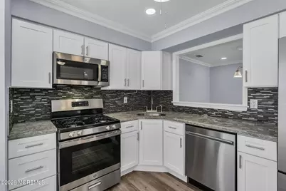 401 Hampton Court #15-7, Manalapan Township, NJ 07726 - Photo 6