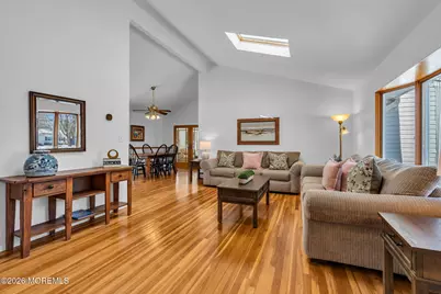 158 Cloverdale Circle, Tinton Falls, NJ 07724 - Photo 10