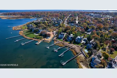 39 E River Road, Rumson, NJ 07760 - Photo 2