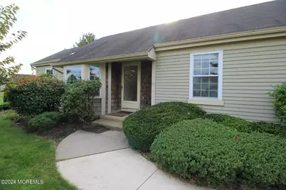 3D John Adams Court, Monroe Township, NJ 08831 - Photo 2