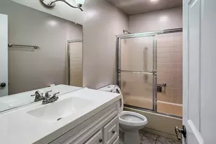 3D John Adams Ct, Monroe Township, NJ 08831 - Photo 26