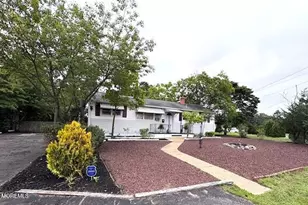 19 Ashwood Dr, Brick, NJ 08723 - Photo 2