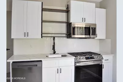 44 Drs James Parker Boulevard, Red Bank, NJ 07701 - Photo 4