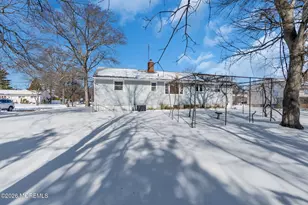 7 Klein St, Oakhurst, NJ 07755 - Photo 22