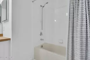 226 Mill Pond Wy, Eatontown, NJ 07724 - Photo 22