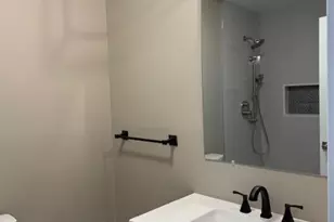 204 Covered Bridge Blvd, Manalapan Township, NJ 07726 - Photo 10