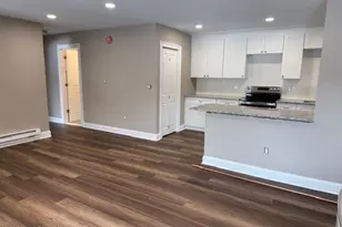 204 Covered Bridge Blvd, Manalapan Township, NJ 07726 - Photo 4