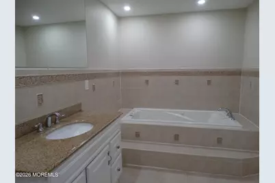 540 Davids Court, Lakewood, NJ 08701 - Photo 8