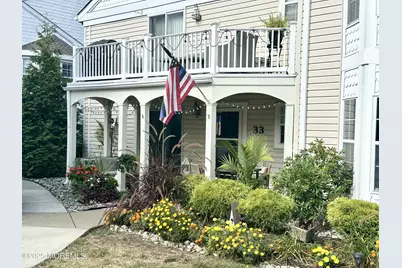 33 Tulip Lane, Freehold, NJ 07728 - Photo 2