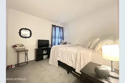 33 Tulip Lane, Freehold, NJ 07728 - Photo 14