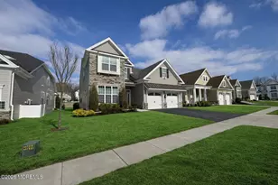 39 Flagstone Ct, Freehold, NJ 07728 - Photo 1