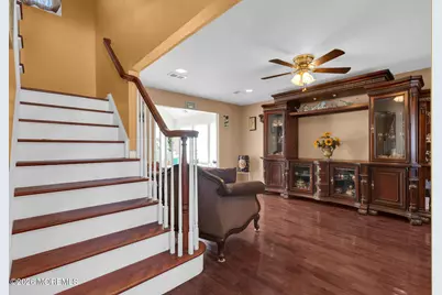 237 Rodman Court, Eatontown, NJ 07724 - Photo 4