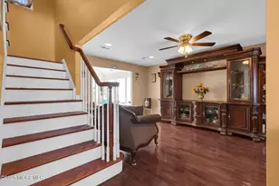 237 Rodman Ct, Eatontown, NJ 07724 - Photo 4