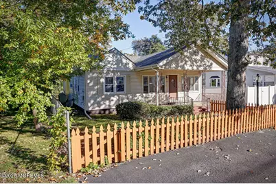 108 W Concourse, Keyport, NJ 07735 - Photo 2