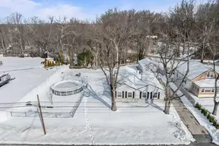 83 Chesterfield Jacobstown Rd, Wrightstown, NJ 08562 - Photo 2