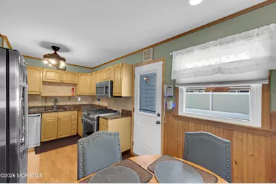 18 Cedar Avenue, Hazlet Township, NJ 07730 - Photo 8