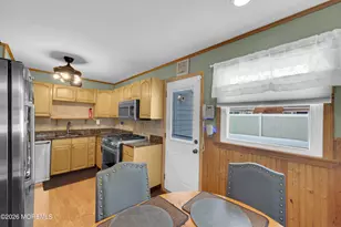 18 Cedar Ave, Hazlet Township, NJ 07730 - Photo 8