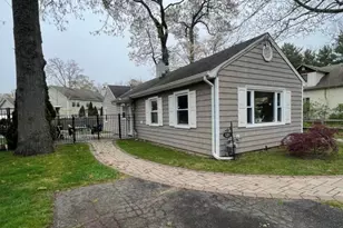 451 Harnell Ave, Oakhurst, NJ 07755 - Photo 4