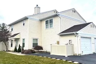 44 Spyglass Ct, East Windsor Township, NJ 08520 - Photo 4