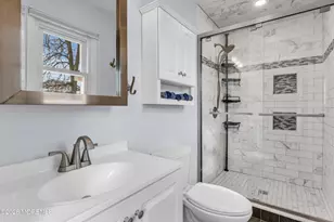 9 Ivy Pl, Howell Township, NJ 07731 - Photo 4