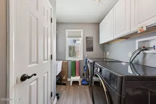 8 Patton Ct, Manalapan Township, NJ 07726 - Photo 16