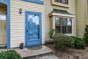 9 Amherst Ct, Aberdeen Township, NJ 07747 - Photo 2