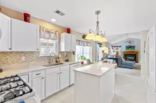 9 Pine Valley Rd, Lakewood, NJ 08701 - Photo 16