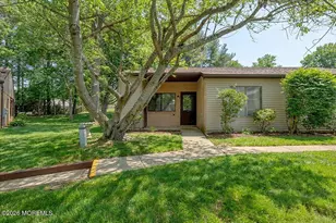 239 Medford Ct, Manalapan Township, NJ 07726 - Photo 1