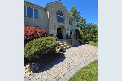 8 Tamar Court, Manalapan Township, NJ 07726 - Photo 2