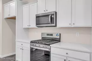 223 Mantoloking Dr, Jackson, NJ 08527 - Photo 10