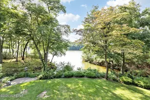 307 Lakeside Ave, Colts Neck Township, NJ 07722 - Photo 2