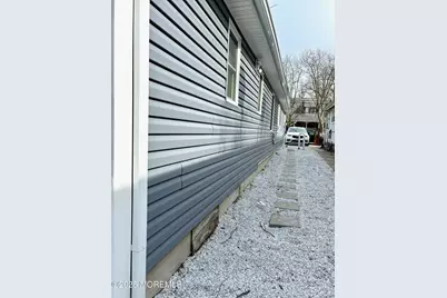101 Seabreeze Way, Keansburg, NJ 07734 - Photo 14