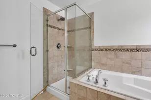 215 Century Way, Manalapan Township, NJ 07726 - Photo 20