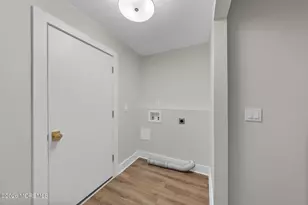 82 Oriskany Dr, Freehold, NJ 07728 - Photo 28