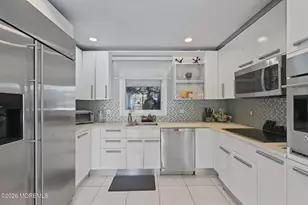 330 Plymouth Dr, Freehold, NJ 07728 - Photo 24