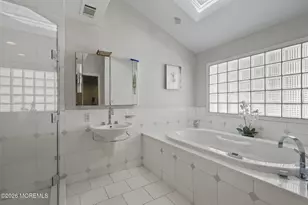 330 Plymouth Dr, Freehold, NJ 07728 - Photo 20
