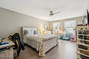 93 Halls Croft Rd, Freehold, NJ 07728 - Photo 24