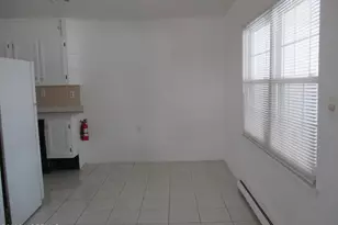 306A W Malvern Ct, Lakewood, NJ 08701 - Photo 4