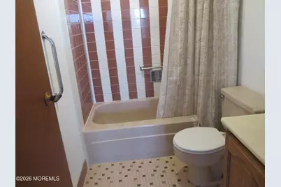 306A W Malvern Court, Lakewood, NJ 08701 - Photo 18