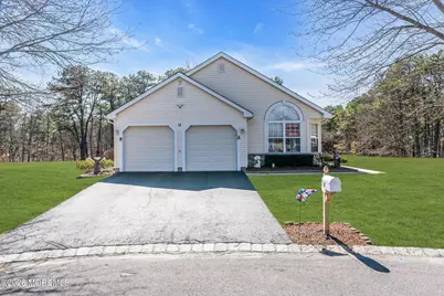 18 Rosewood Court, Lakewood, NJ 08701 - Photo 4