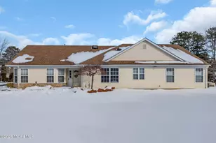 18 Rosewood Ct, Lakewood, NJ 08701 - Photo 2