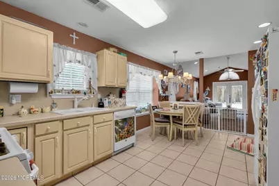 18 Rosewood Court, Lakewood, NJ 08701 - Photo 14