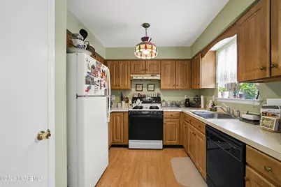 26 Peachtree Lane, Jamesburg, NJ 08831 - Photo 10