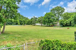 17 Crestview Dr, Middletown, NJ 07748 - Photo 38