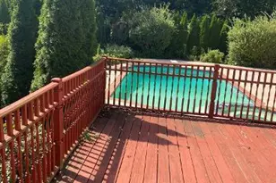 4 Ferris Ct, Oakhurst, NJ 07755 - Photo 2