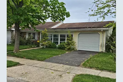 61A Hedge Drive, Lakewood, NJ 08701 - Photo 2
