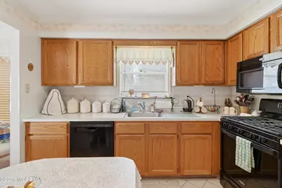 13 Heritage Drive, Howell Township, NJ 07731 - Photo 14