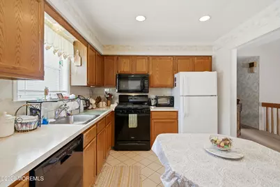 13 Heritage Drive, Howell Township, NJ 07731 - Photo 12