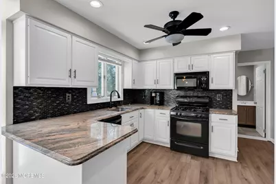 15 Lenape Trail, Freehold, NJ 07728 - Photo 8