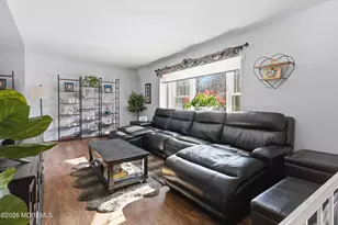 7 Colonial Ct, Howell Township, NJ 07731 - Photo 4